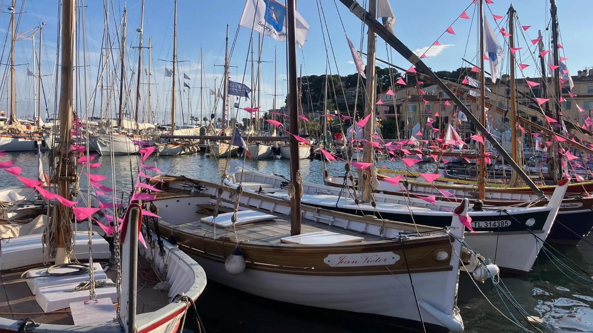 Emplacement Ideal, Vue Mer, Parking Offert Sanary-sur-Mer France