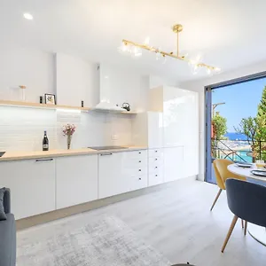 Proche Monaco, Vue Mer, Acces Et Jardin Privatif Apartment